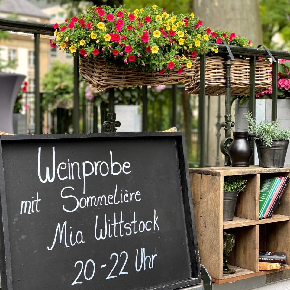 Börse Stuttgart Le Panther Sommerfest Weinprobe Sommelière FLOW THE KITCHEN