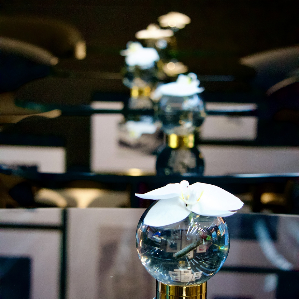Kempinski-IMEX-Blumen-auf-Tischen-FLOW-THE-KITCHEN