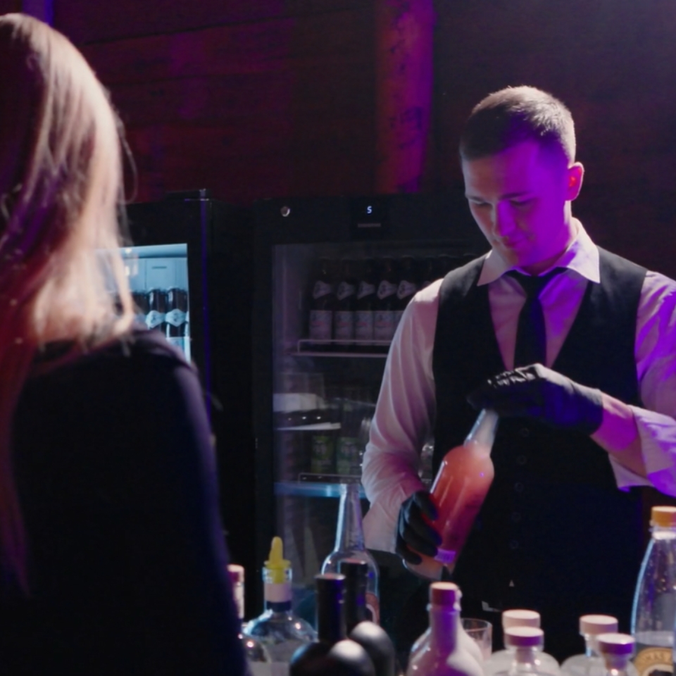 Latham & Watkins Hofgut Hünersdorff Bar FLOW THE KITCHEN