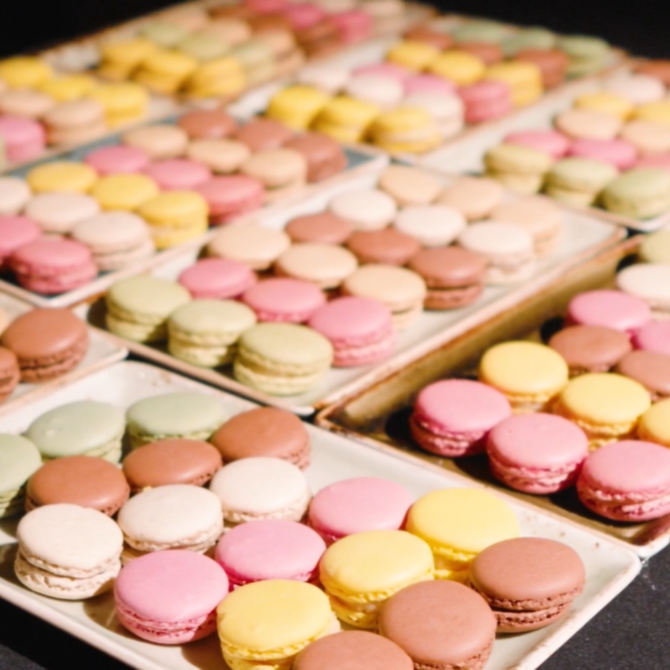 Latham & Watkins Hofgut Hünersdorff Macarons FLOW THE KITCHEN