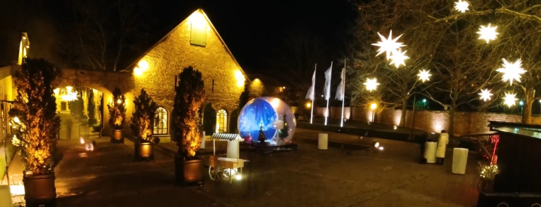 Latham & Watkins Hofgut Hünersdorff InnenhofFLOW THE KITCHEN