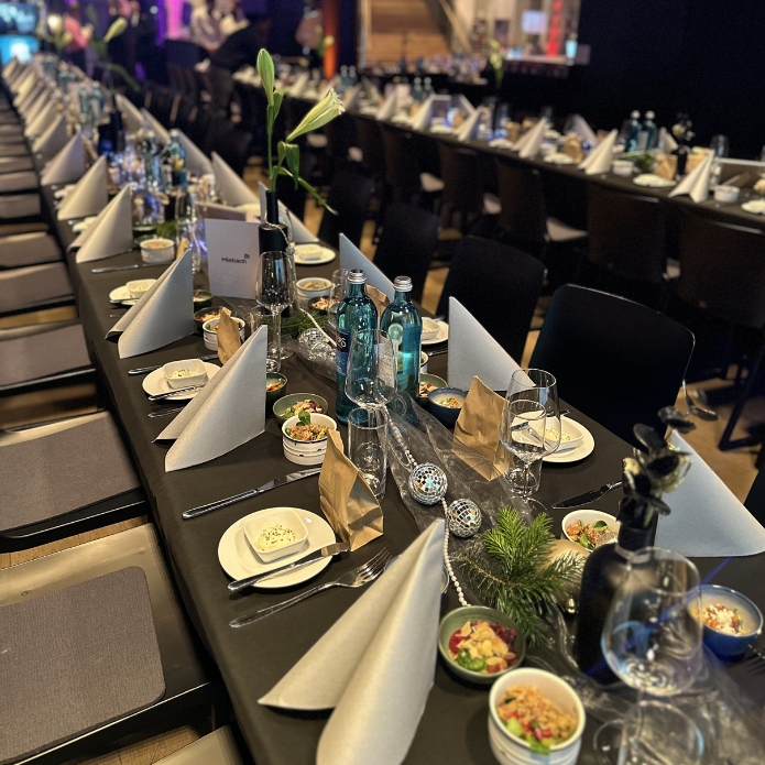 Miebach Consulting DFF Weihnachtsfeier Tischdeko FLOW THE KITCHEN