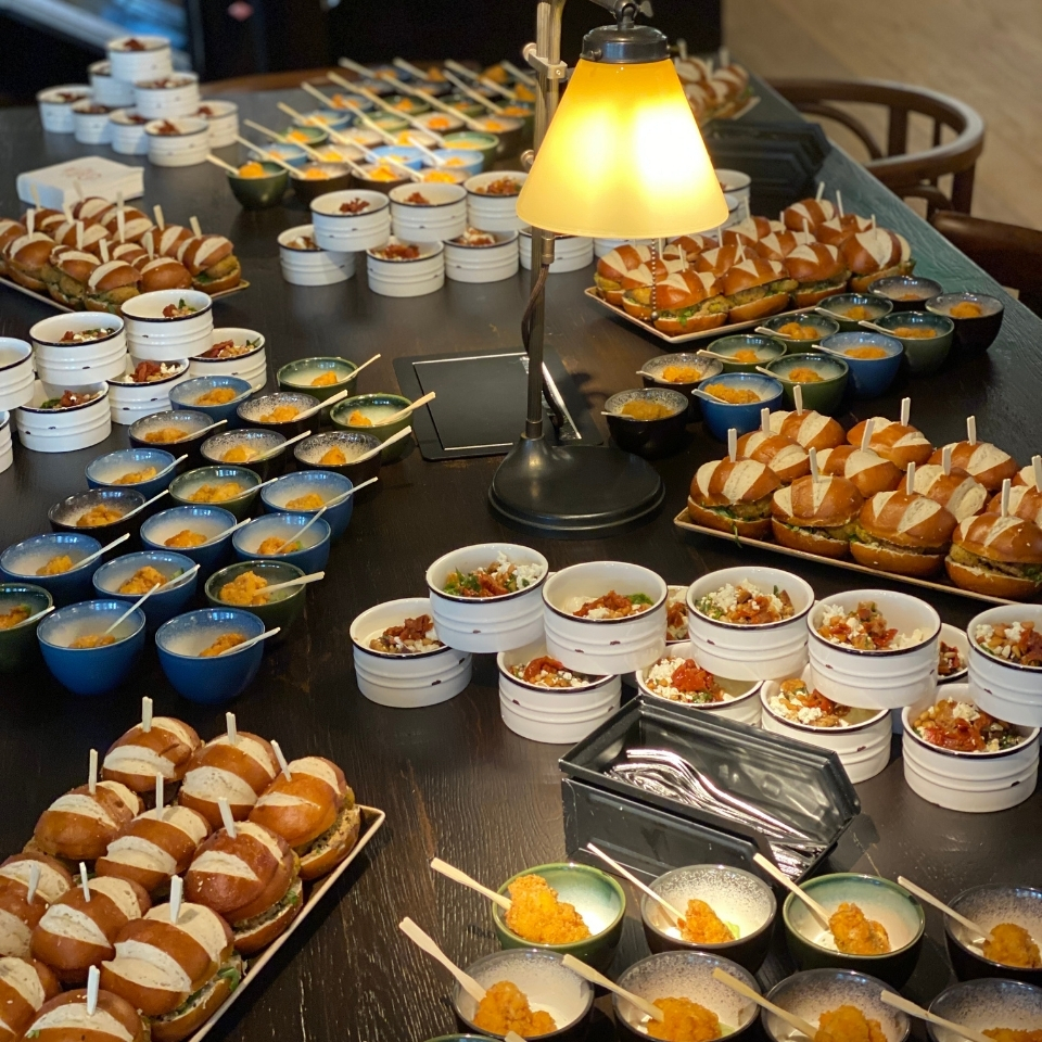 Ruby Hotels HANNA Stuttgart Opening Fingerfood FLOW THE KITCHEN