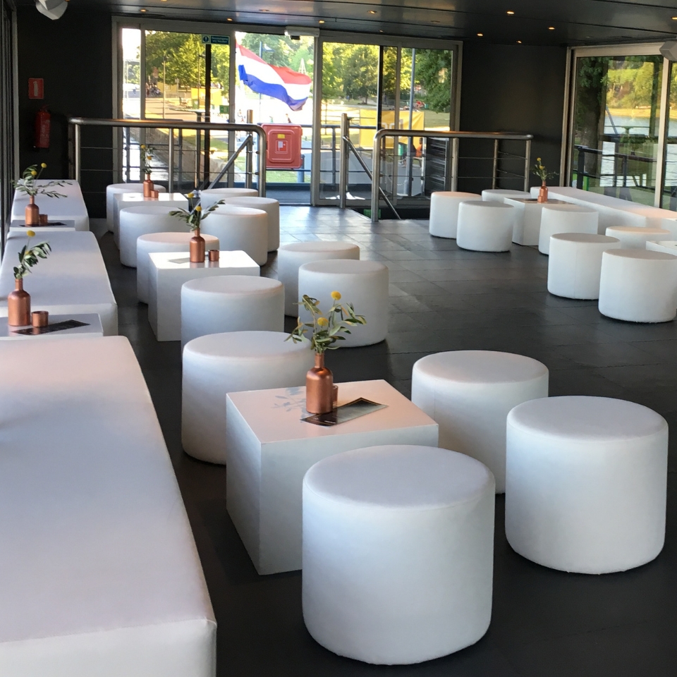Opel Pure-liner Schiff Lounge FLOW THE KITCHEN