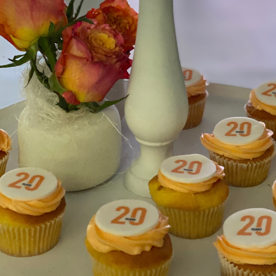 TSI Spark 20 years cup cakes FLOW THE KITCHEN