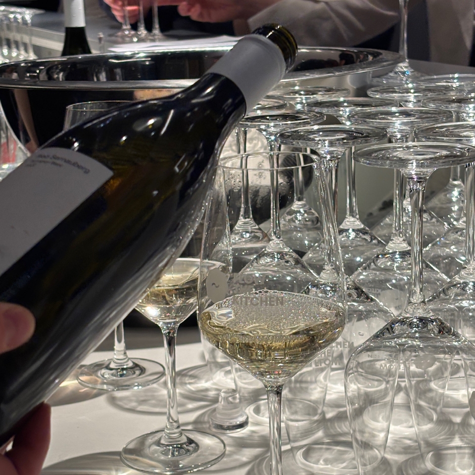 XAL Light+Building Messe Riesling im Weinglas FLOW THE KITCHEN