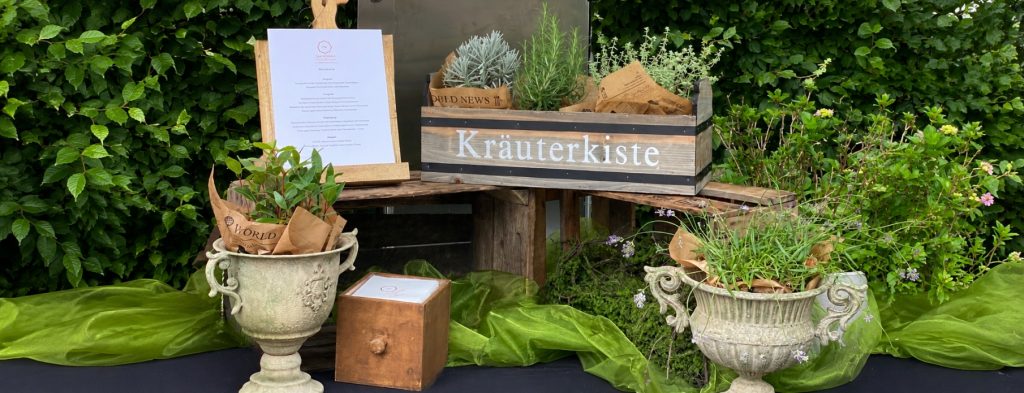 Deloitte Le Panther Sommerfest Dekoration FLOW THE KITCHEN
