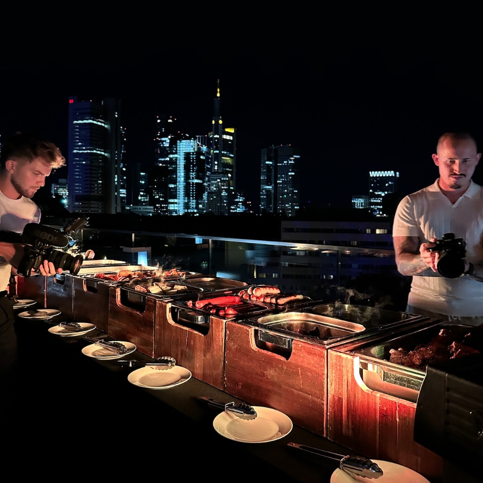 Immowelt BBQ Event im Place to be Frankfurt Skyline FLOW THE KITCHEN