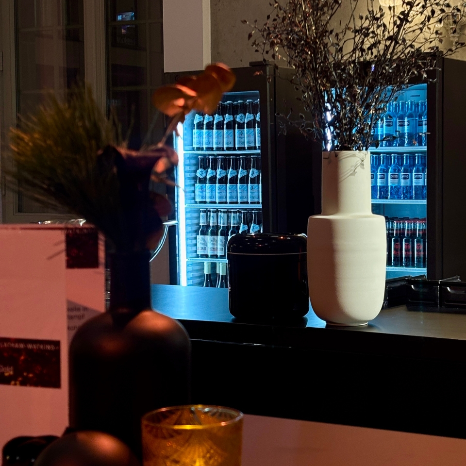 Latham & Watkins LLP Palais Thurn&Taxis Bar Deko FLOW THE KITCHEN