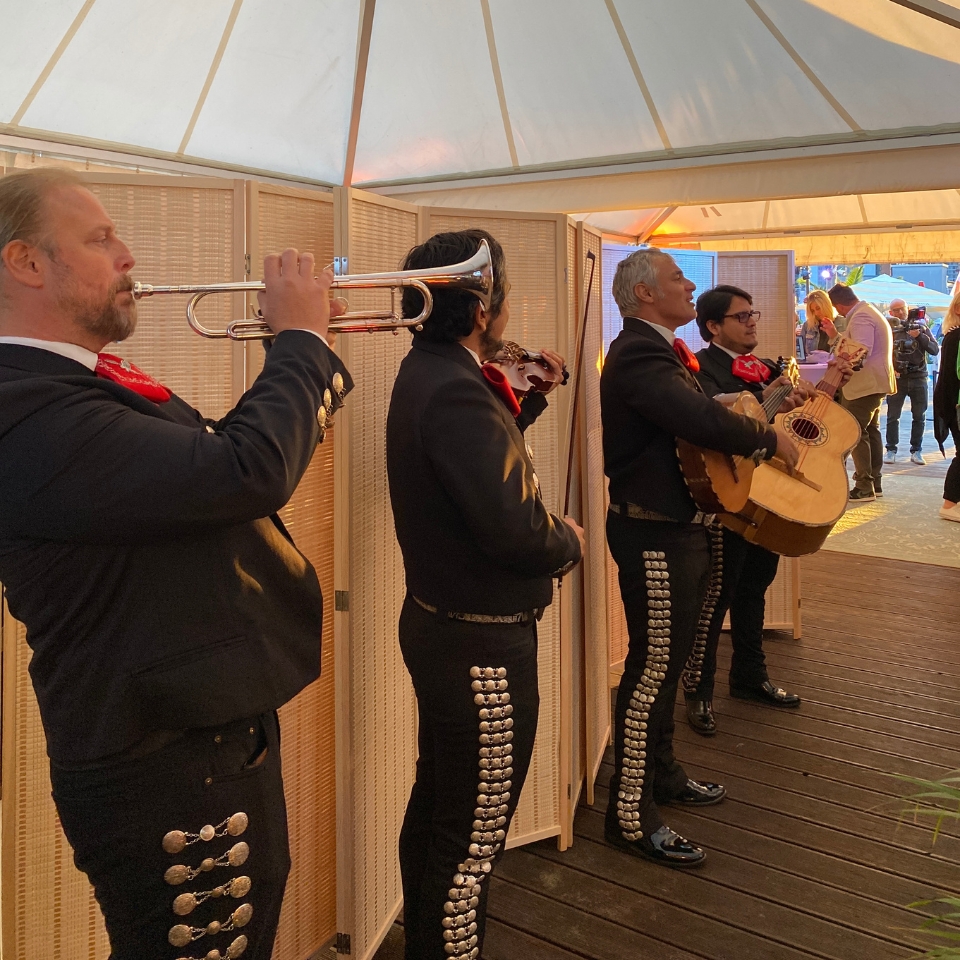 Nina Events City Beach Mariachi Band FLOW THE KITCHEN