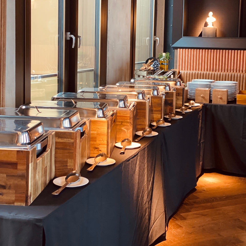StoneX BBQ Ruby Louise Hotel Buffet FLOW THE KITCHEN