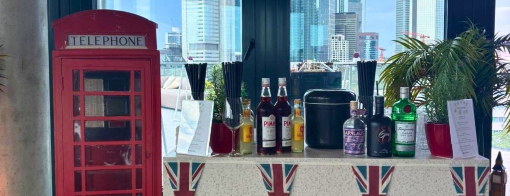 Barclays Place to be Kreisler British Decorations FLOW THE KITCHEN