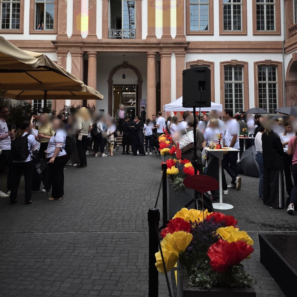 Nestlé Palais Thurn & Taxis Frankfurt Guests: FLOW THE KITCHEN